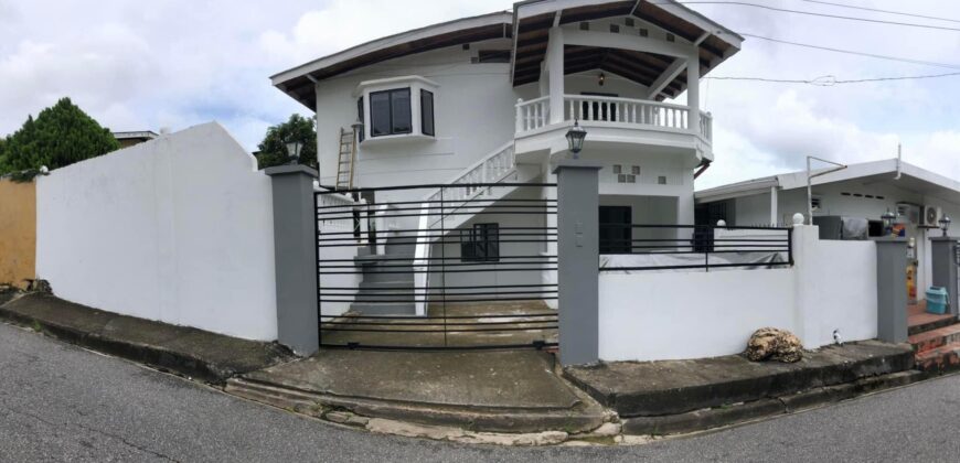 Income Property Apartment Building for Sale! $2,550,000