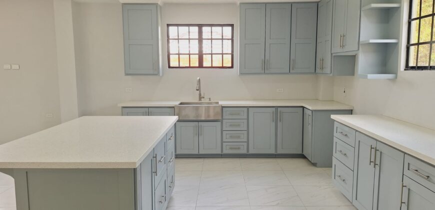 Timberland Park 5 Bedroom Property $3,300,000